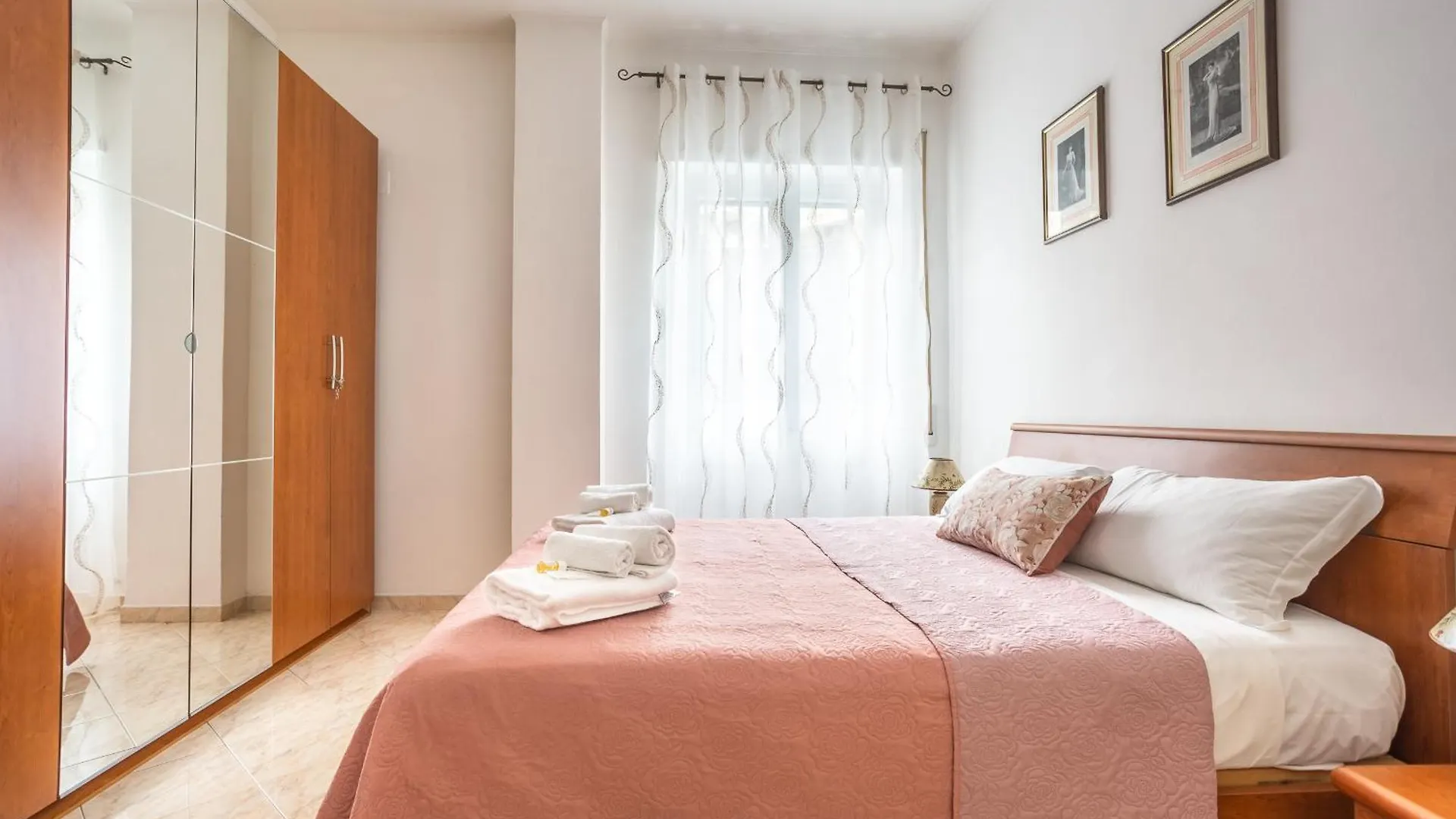 Portside Aparthotel Rom 0*,