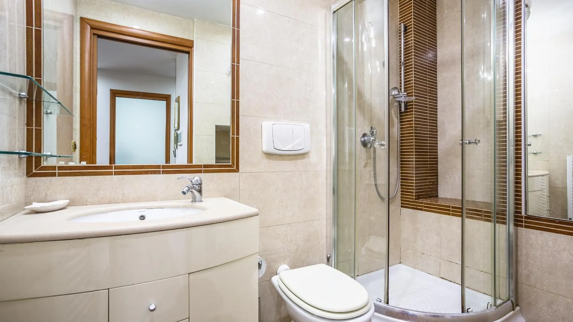 Portside Aparthotel Roma
